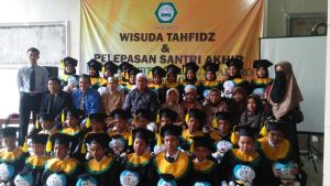 2 wisuda